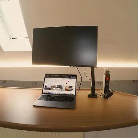 Zwischen Nürnberg Und Seenland Apartment *